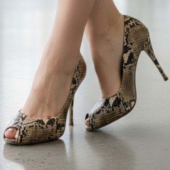 Stuart Weitzman Shoes - Stuart Weitzman Snakeskin Heels Brown Cream 4" Heel Sz 10.5M